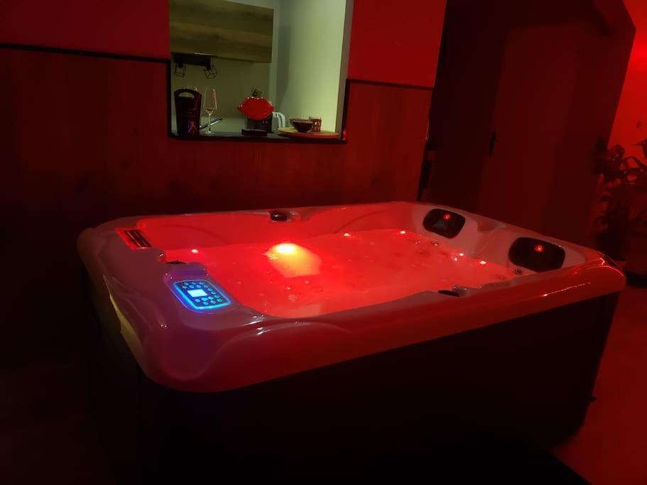Bulles Etoilees Avec Jacuzzi Prive Appartement *