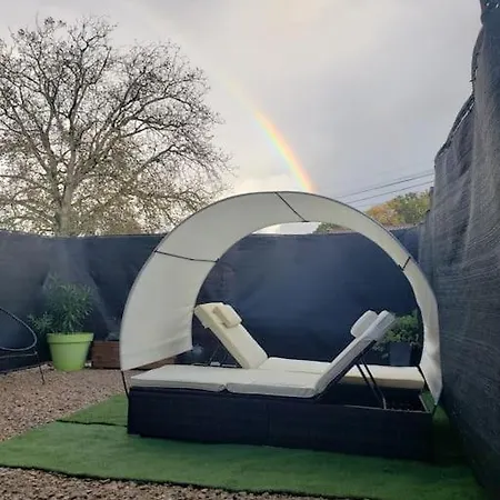Bulles Etoilees Appartement Avec Jacuzzi Prive Montrevel-en-Bresse Exterior foto