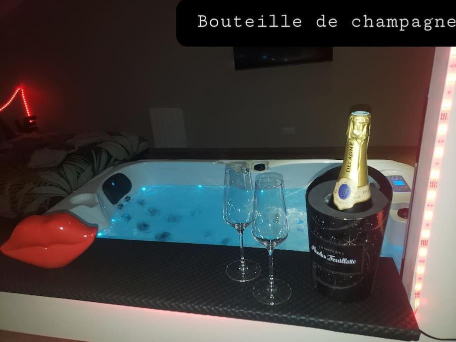 Bulles Etoilees Avec Jacuzzi Prive
